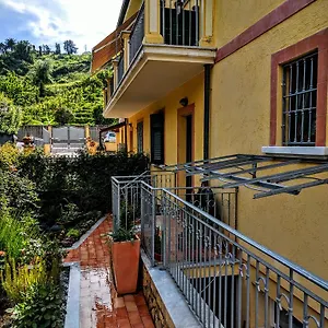 https://sallys-bb.it-tuscanyhotel.com